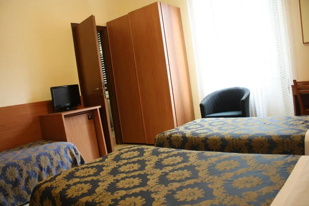 Hotel Garden Milan 2*,