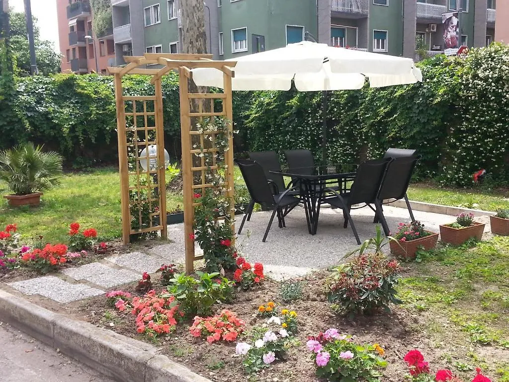 Hotel Garden Милан