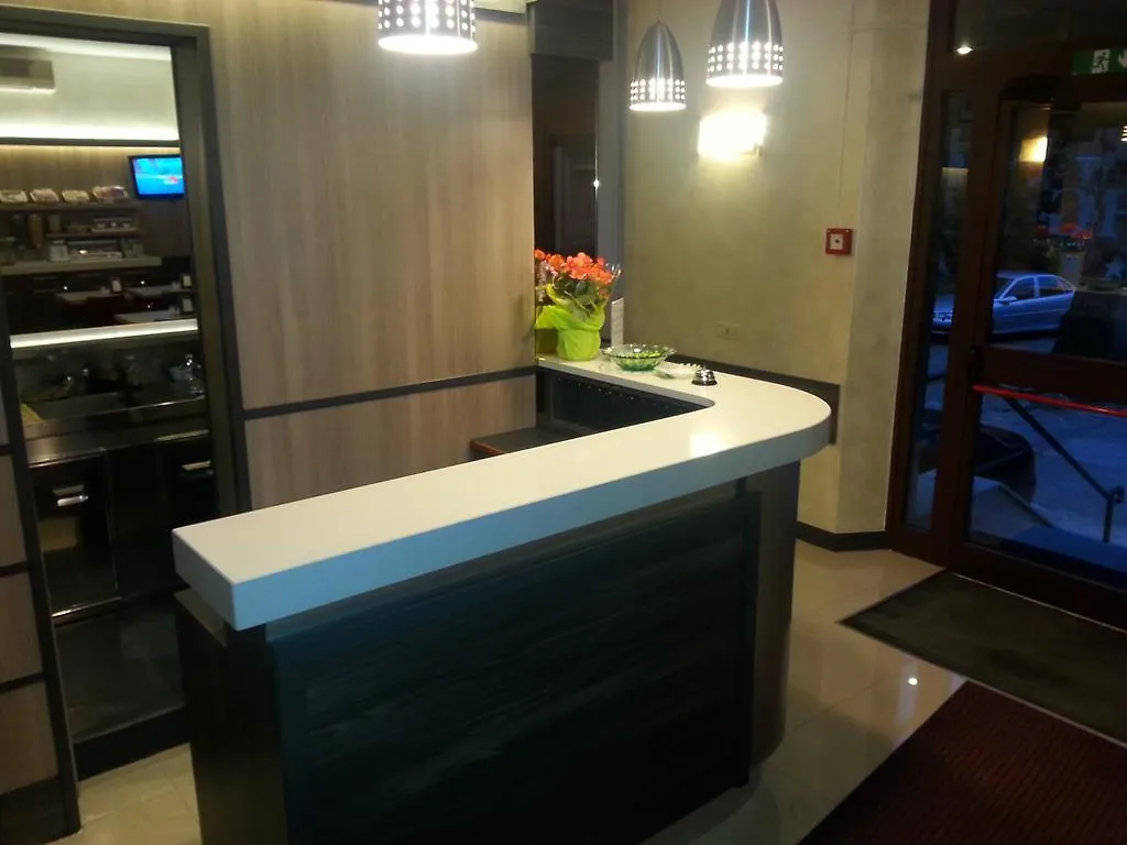 Hotel Garden Milan 2*,